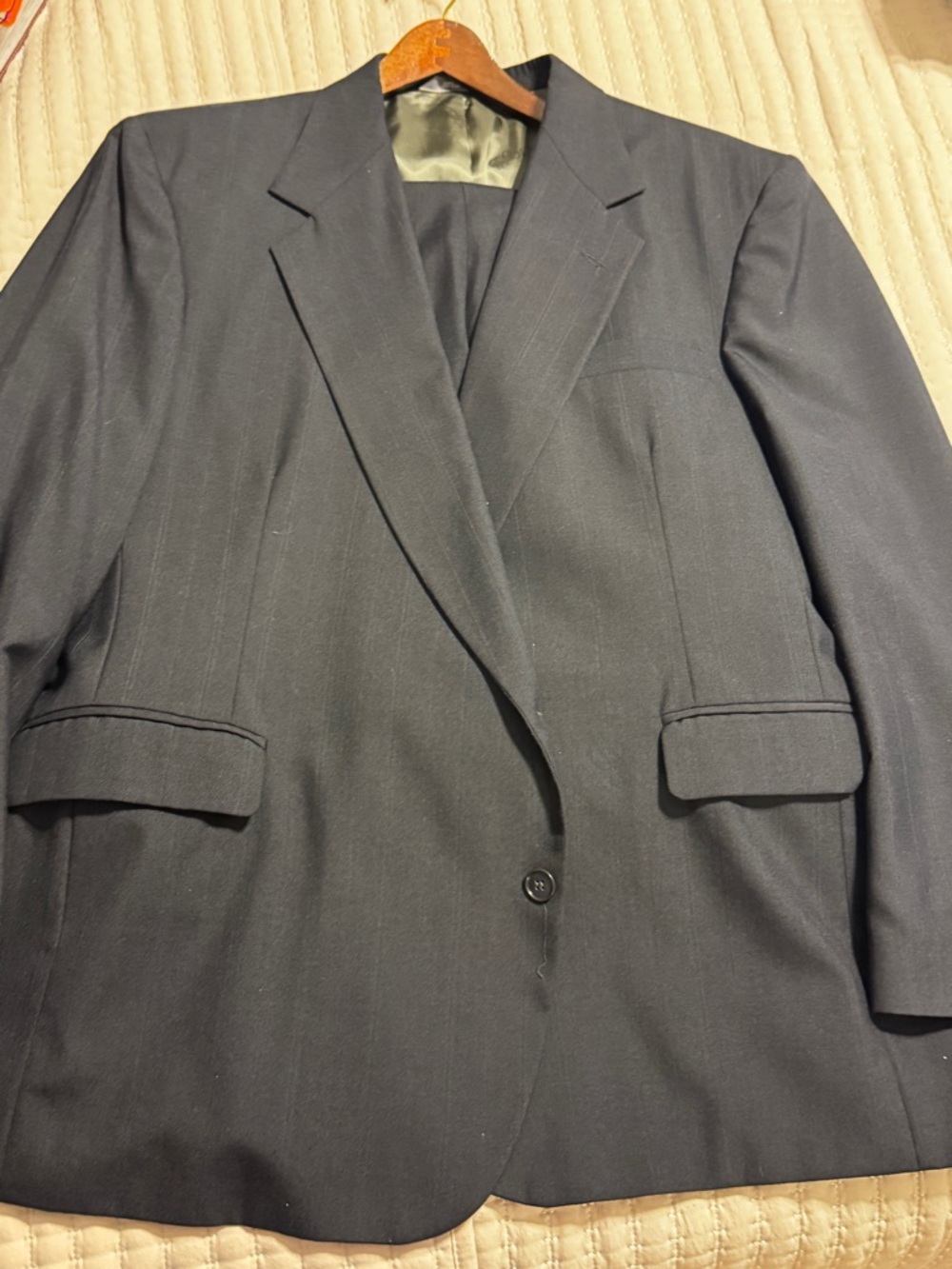 Vintage Men's Classic Black Suit - Timeless Tailored.